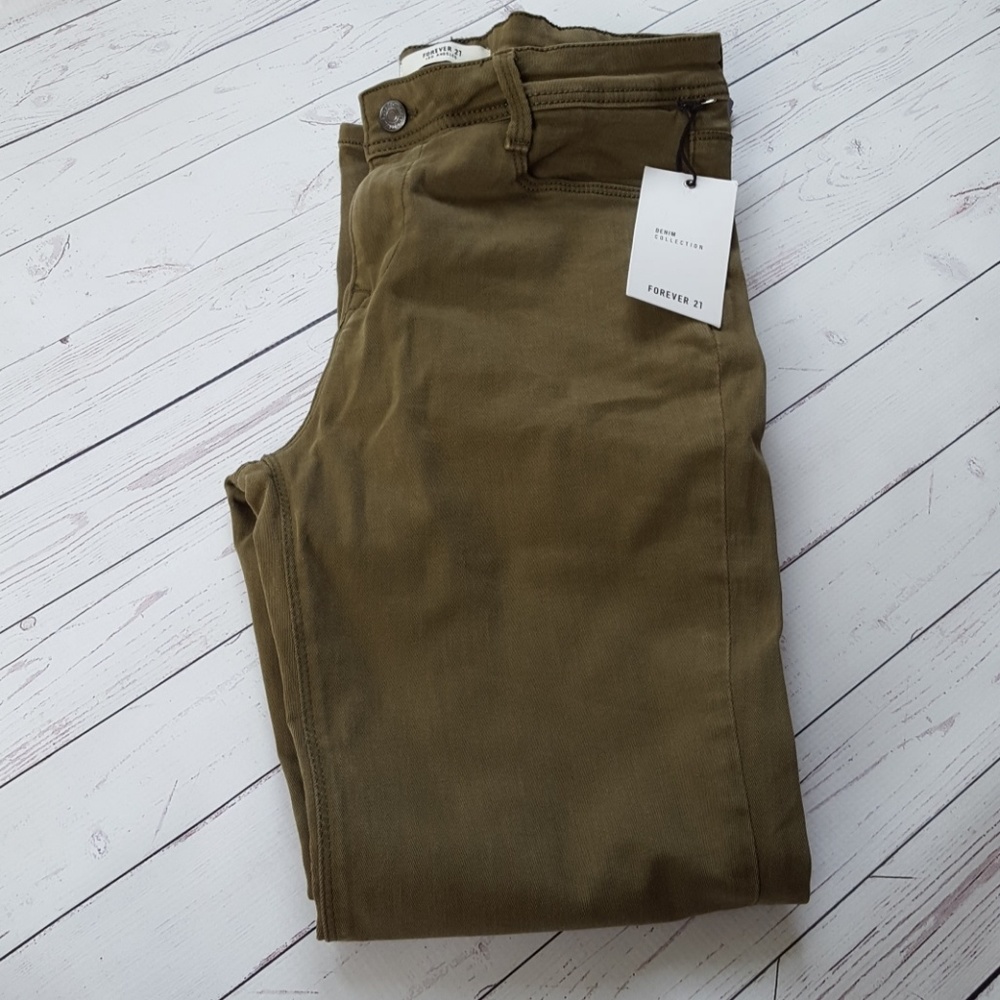 Forever 21 olive jeans size 27 new with tags